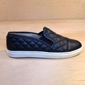 Steve Madden Zaander Slip On Black Quilted Shoes